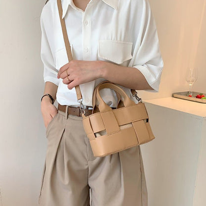 Bolso Úrsula · + Correa GRATIS · Piel