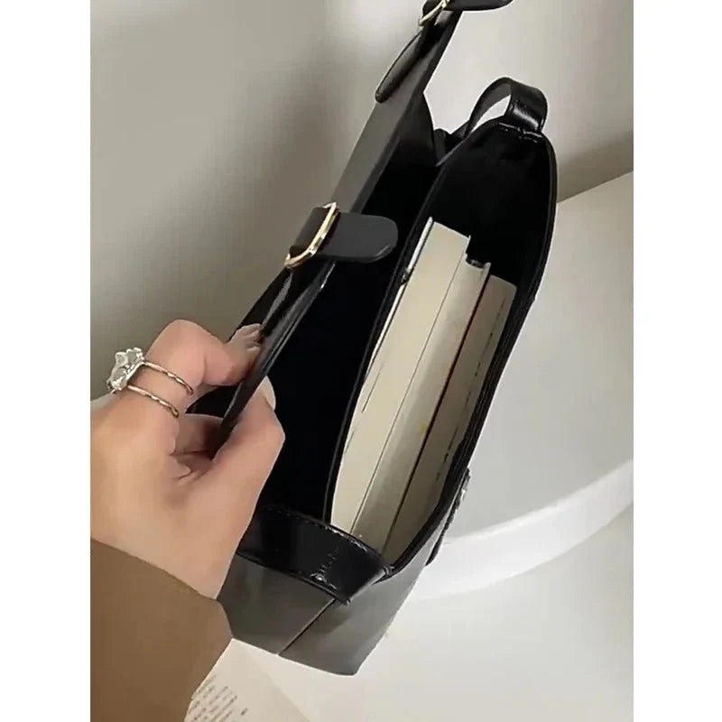 Bolso Flavia · + Correa GRATIS · Piel