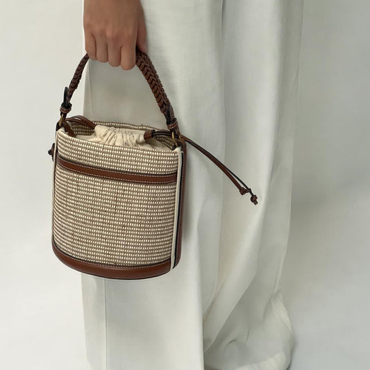 Bolso Renata · + Correa GRATIS · Rafia y Piel
