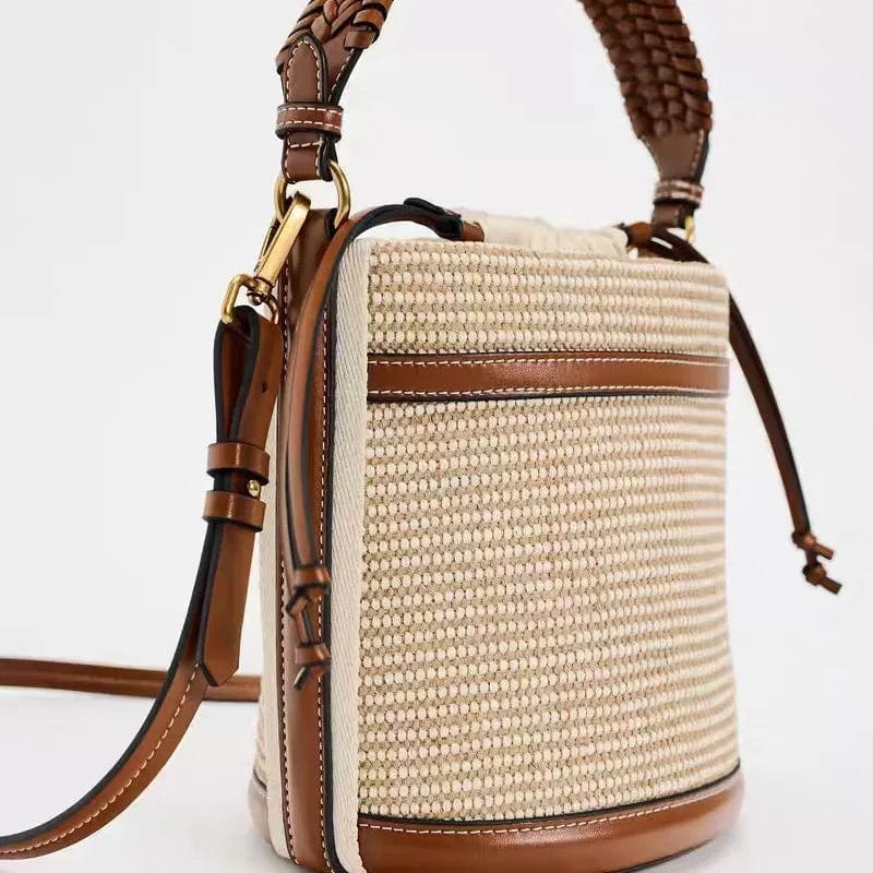 Bolso Renata · + Correa GRATIS · Rafia y Piel