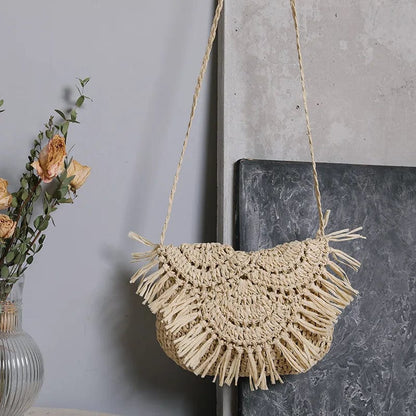 Bolso Amara · + Correa GRATIS · Rafia